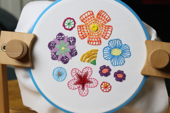 Embroidered Florals: Blanket Stitch Review